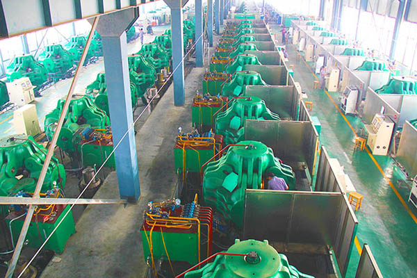 cubic press for making synthetic diamond powder